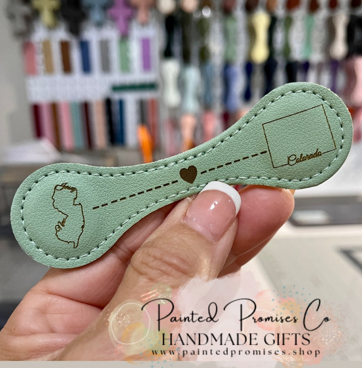 Teardrop Shape Leather Engraved Magnetic Bookmark