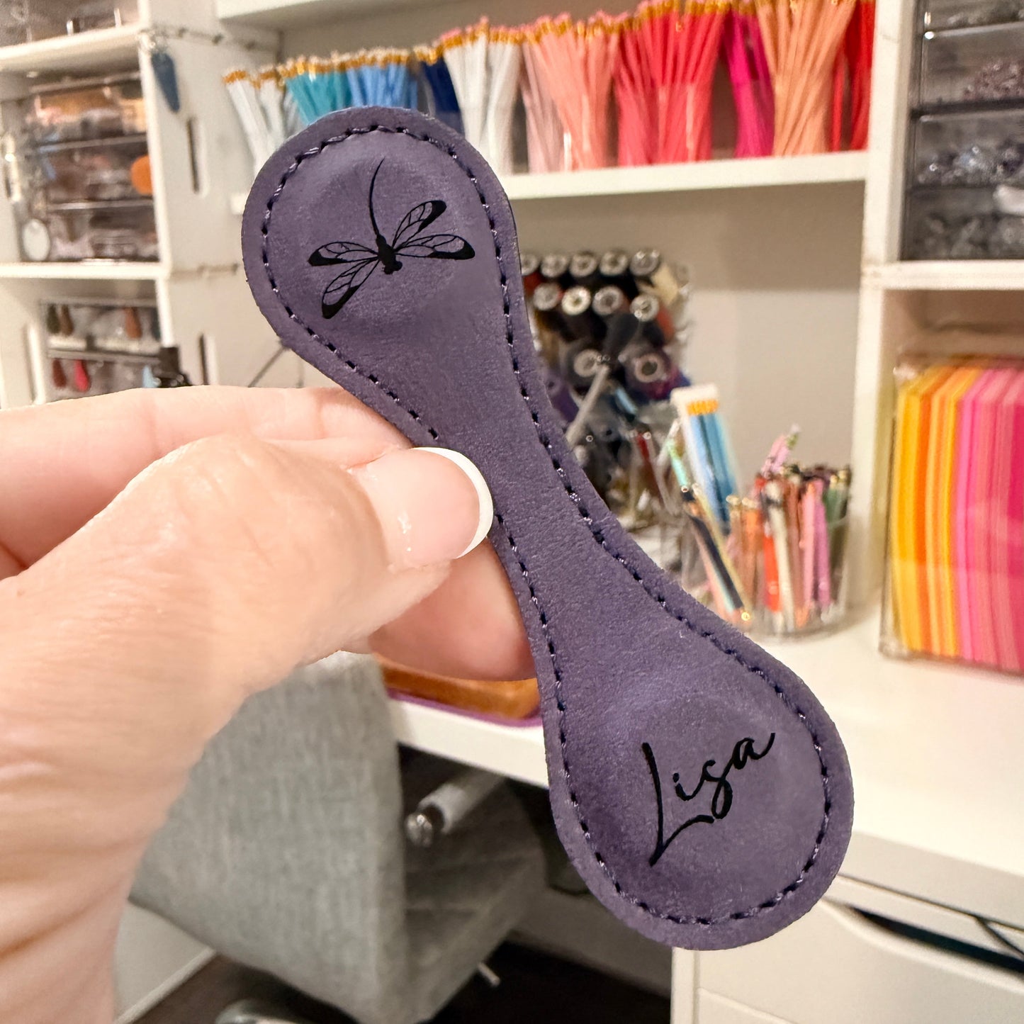 Teardrop Shape Leather Engraved Magnetic Bookmark