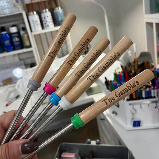 Personalized Campfire Skewers Marshmallow, S'mores Sticks Telescopic for Roasting, Set of 5 Engraved Family Name Camping Gifts.